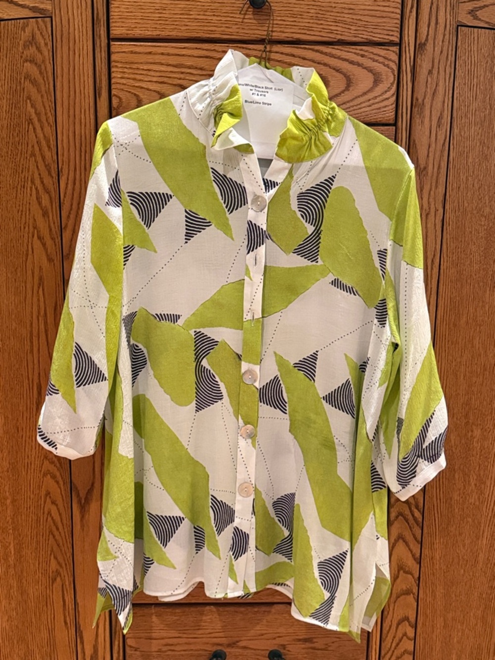 Lightweight Abstract Print Button-Up Blouse in Lime & White